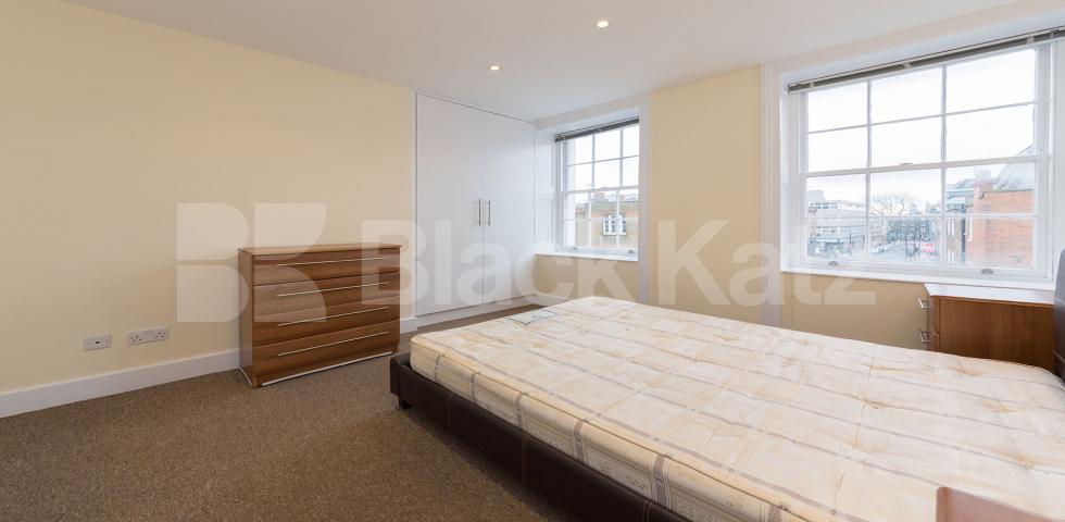 			2 Bedroom, 1 bath, 1 reception Flat			 Chapel Market, N1, ANGEL-ISLINGTON